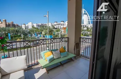 Apartment - 2 Bedrooms - 3 Bathrooms for sale in Lamtara 3 - Madinat Jumeirah Living - Umm Suqeim - Dubai