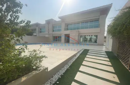 Villa - 4 Bedrooms - 5 Bathrooms for rent in Jumeirah 1 Villas - Jumeirah 1 - Jumeirah - Dubai