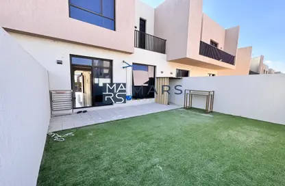 Villa - 2 Bedrooms - 3 Bathrooms for rent in Nasma Residence - Al Tai - Sharjah