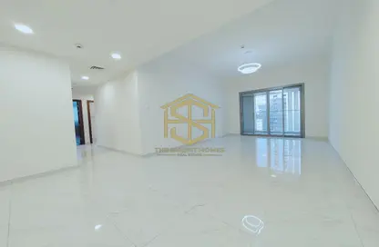 Apartment - 2 Bedrooms - 3 Bathrooms for rent in Titanium Tower - Al Karama - Dubai