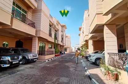 Villa - 4 Bedrooms - 5 Bathrooms for rent in Mohamed Bin Zayed Centre - Mohamed Bin Zayed City - Abu Dhabi