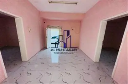 Villa - 2 Bedrooms - 1 Bathroom for rent in Al Jazzat - Al Riqqa - Sharjah