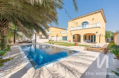 Villa - 5 Bedrooms - 6 Bathrooms for rent in Legacy - Jumeirah Park - Dubai