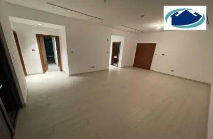 Apartment - 2 Bedrooms - 4 Bathrooms for rent in Water Front Tower A - Waterfront Residential Towers - Tourist Club Area - Abu Dhabi