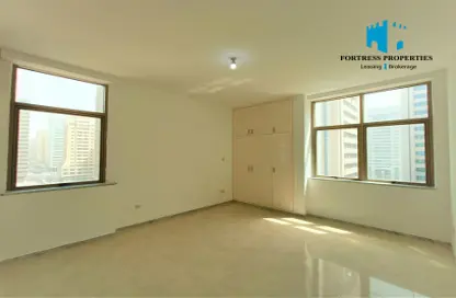 Apartment - 3 Bedrooms - 3 Bathrooms for rent in Alqubaisi Building - Tourist Club Area - Abu Dhabi