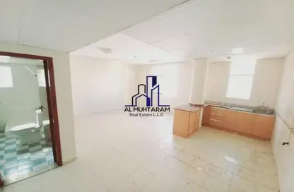 Apartment - 1 Bedroom - 1 Bathroom for rent in Al Mujarrah - Al Sharq - Sharjah