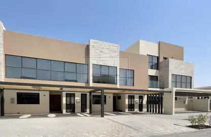 Townhouse - 2 Bedrooms - 3 Bathrooms for sale in Aldhay at Bloom Gardens - Bloom Gardens - Al Salam Street - Abu Dhabi