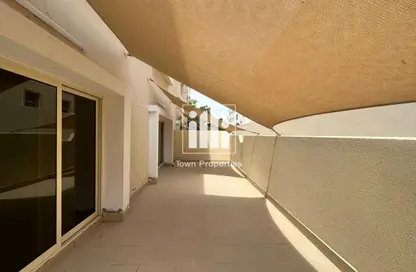 Villa - 4 Bedrooms - 5 Bathrooms for rent in Shakhbout City - Abu Dhabi