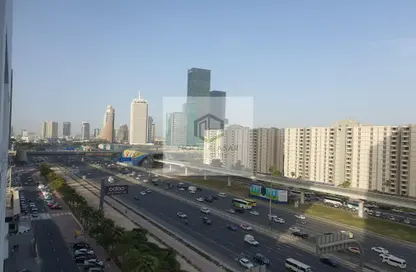 Apartment - 2 Bedrooms - 2 Bathrooms for rent in White Swan Building - Sheikh Zayed Road - Dubai