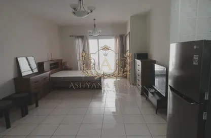 Apartment - 1 Bathroom for rent in Emirates Gardens 2 - Jumeirah Village Circle - Dubai