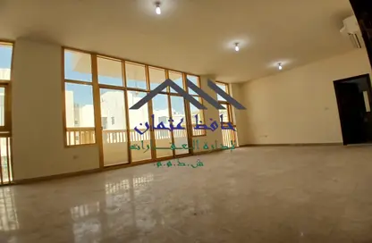 Apartment - 4 Bedrooms - 5 Bathrooms for rent in Al Karamah - Abu Dhabi