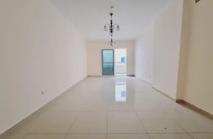 Apartment - 1 Bedroom - 2 Bathrooms for rent in The Square 1 - Muwaileh Commercial - Sharjah