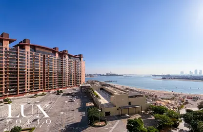 Apartment - 2 Bedrooms - 3 Bathrooms for rent in Al Das - Shoreline Apartments - Palm Jumeirah - Dubai