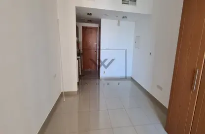 Apartment - 1 Bathroom for rent in Lakeside Tower D - Lakeside Residence - Dubai Production City (IMPZ) - Dubai