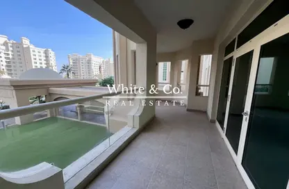 Apartment - 2 Bedrooms - 2 Bathrooms for rent in Abu Keibal - Shoreline Apartments - Palm Jumeirah - Dubai