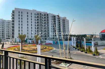 Apartment - 1 Bedroom - 1 Bathroom for sale in Waters Edge - Yas Island - Abu Dhabi