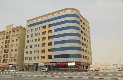 Shop - Studio for rent in Muwaileh Commercial - Sharjah