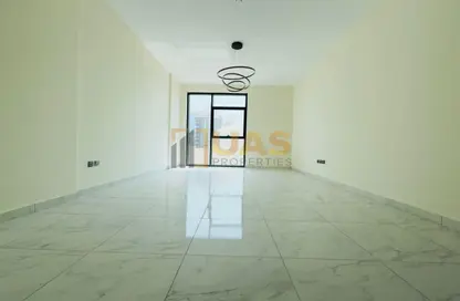 Apartment - 1 Bedroom - 2 Bathrooms for rent in Airport Road Area - Al Garhoud - Dubai