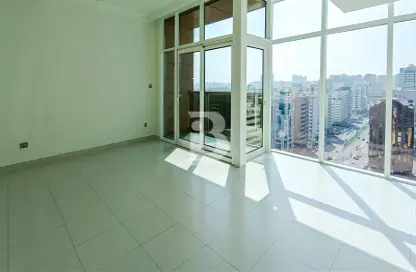 Apartment - 3 Bedrooms - 4 Bathrooms for rent in Bay View - Tourist Club Area - Abu Dhabi