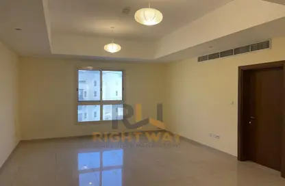 Empty Room image for: Apartment - 1 Bathroom for rent in Bawabat Al Sharq - Baniyas East - Baniyas - Abu Dhabi, Image 1