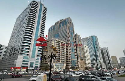 Apartment - 2 Bedrooms - 2 Bathrooms for rent in Lake Tower - Al Majaz 1 - Al Majaz - Sharjah