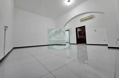 Apartment - 2 Bedrooms - 1 Bathroom for rent in Khalifa City A Villas - Khalifa City A - Khalifa City - Abu Dhabi