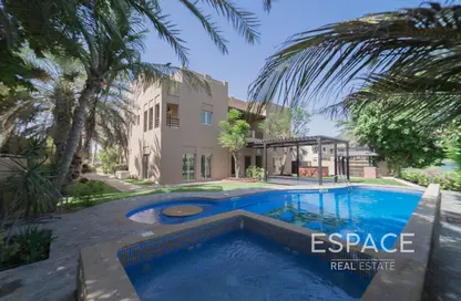 Villa - 6 Bedrooms - 5 Bathrooms for sale in Meadows 7 - Meadows - Dubai