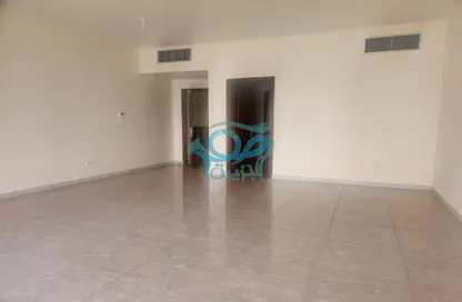 Empty Room image for: Villa - 5 Bedrooms - 6 Bathrooms for rent in Al Falah Street - City Downtown - Abu Dhabi, Image 1