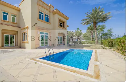 Villa - 5 Bedrooms - 4 Bathrooms for rent in Jumeirah Islands - Dubai