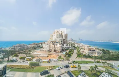 Apartment - 2 Bedrooms - 3 Bathrooms for sale in The 8 - The Crescent - Palm Jumeirah - Dubai