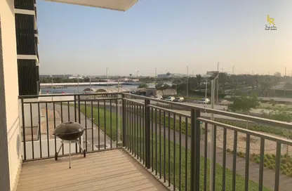 Apartment - 1 Bathroom for rent in Waters Edge - Yas Island - Abu Dhabi