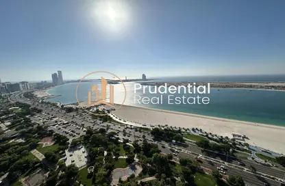 Apartment - 3 Bedrooms - 5 Bathrooms for rent in Landmark Tower - Corniche Road - Abu Dhabi