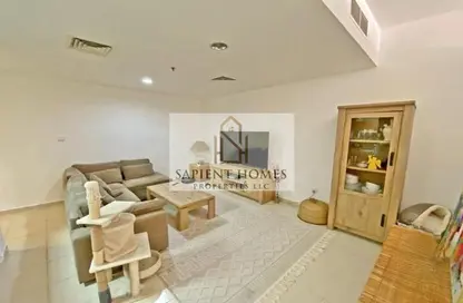 Apartment - 1 Bathroom for rent in Magnolia 1 - Emirates Gardens 2 - Jumeirah Village Circle - Dubai