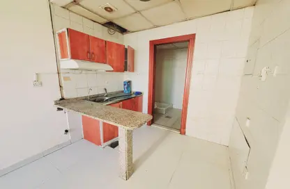 Apartment - 1 Bathroom for rent in Muwailih Building - Muwaileh - Sharjah