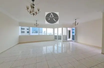 Apartment - 3 Bedrooms - 4 Bathrooms for rent in Al Majaz Tower - Al Majaz - Sharjah