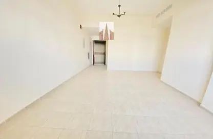 Apartment - 2 Bedrooms - 2 Bathrooms for rent in Muwaileh 29 Building - Muwaileh - Sharjah