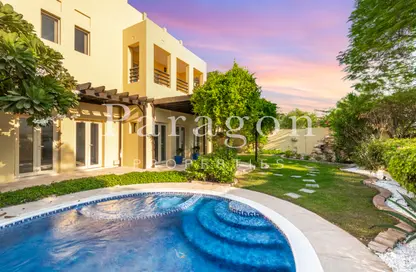 Villa - 5 Bedrooms - 6 Bathrooms for rent in Meadows 6 - Meadows - Dubai