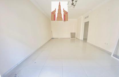 Apartment - 3 Bedrooms - 3 Bathrooms for rent in Muwailih Building - Muwaileh - Sharjah