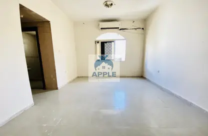 Apartment - 1 Bathroom for rent in Muwaileh 3 Building - Muwaileh - Sharjah