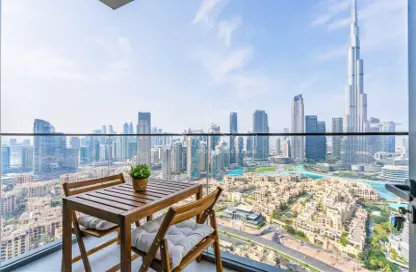 Apartment - 2 Bedrooms - 2 Bathrooms for rent in Burj Royale - Downtown Dubai - Dubai