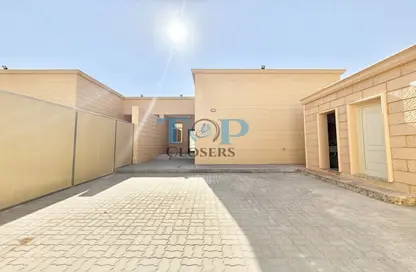 Villa - 3 Bedrooms - 5 Bathrooms for rent in Dhaher 2 - Al Dhahir - Al Ain