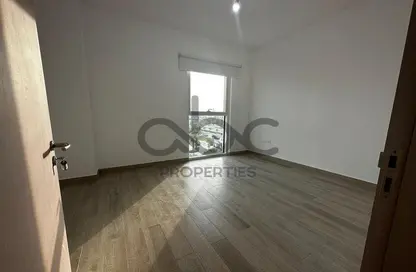 Empty Room image for: Apartment - 1 Bedroom - 1 Bathroom for sale in Waters Edge - Yas Island - Abu Dhabi, Image 1