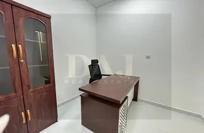 Office Space - Studio - 1 Bathroom for rent in Red Avenue - Al Garhoud - Dubai