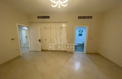 Apartment - 3 Bedrooms - 3 Bathrooms for rent in Al Mushrif - Abu Dhabi