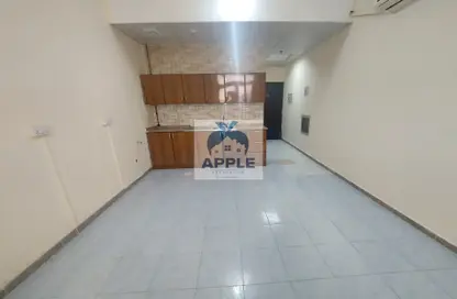 Apartment - Studio - 1 Bathroom for rent in Muwailih Building - Muwaileh - Sharjah