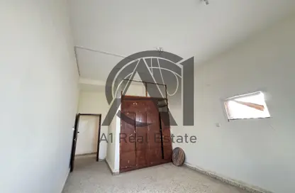 Apartment - 3 Bedrooms - 2 Bathrooms for rent in Central District - Al Ain