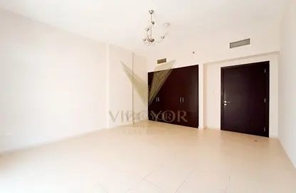 Apartment - 1 Bedroom - 2 Bathrooms for sale in Mazaya 9 - Queue Point - Dubai Land - Dubai