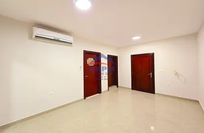 Apartment - 1 Bedroom - 2 Bathrooms for rent in Airport Road - Abu Dhabi