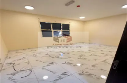 Apartment - 2 Bedrooms - 2 Bathrooms for rent in Al Markhaniya - Al Ain