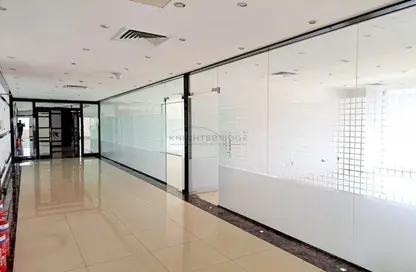 Full Floor - Studio - 4 Bathrooms for rent in Al Barsha 1 - Al Barsha - Dubai